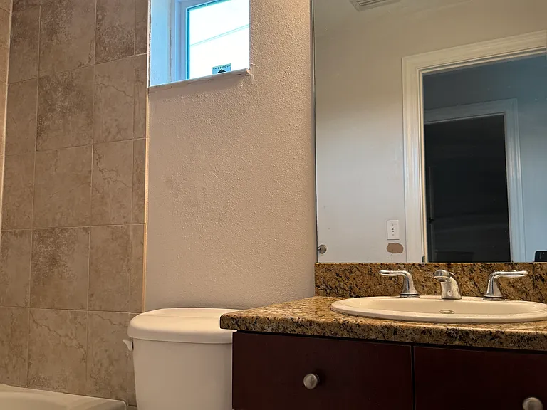 2505 Druid Rd E — Photo 17