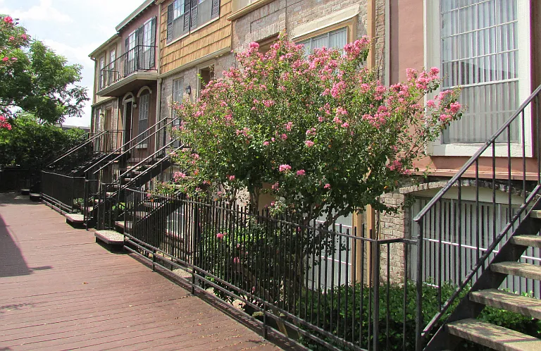 Briarwood Apartments — Photo 16