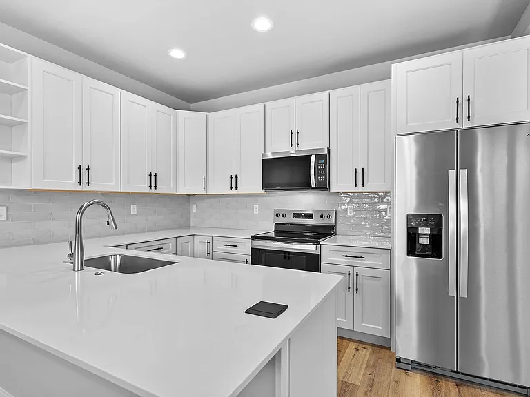 2205 Dejong Dr — Photo 12