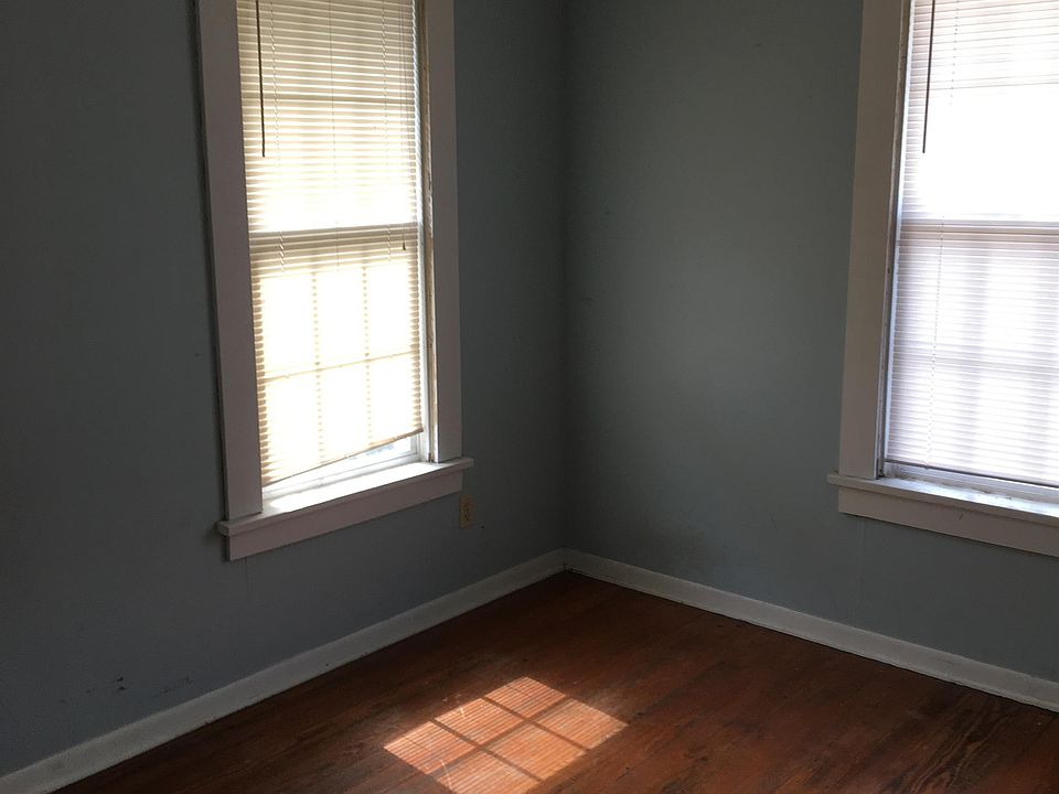 2nd image of 708 W Alabama Ave #7