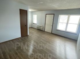 508 Prairie Ave, Maple Hill, KS