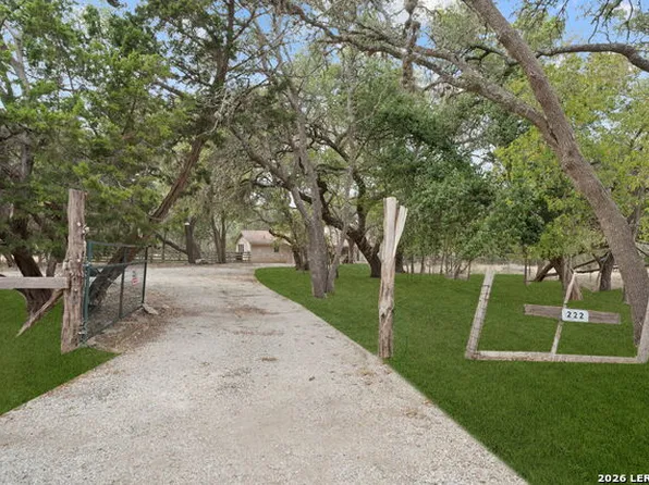 222 Cascade Caverns Rd, Boerne, TX 78015