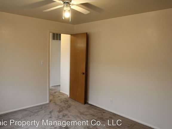 4th image of 554 S Douglas St APT 1