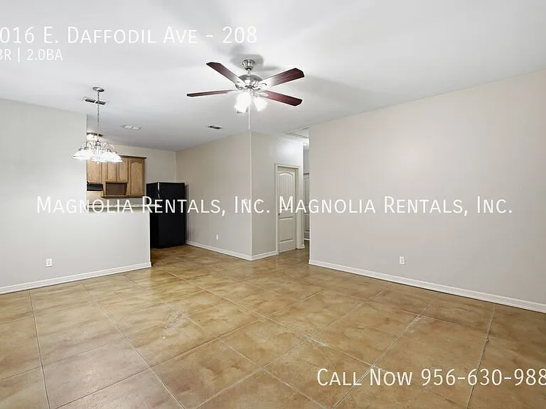 1016 E Daffodil Ave #208 — Photo 3