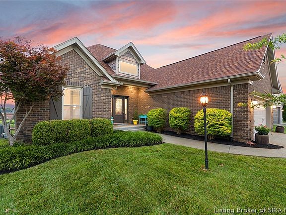 2nd image of 2919 Chestnut Eagle Ridge