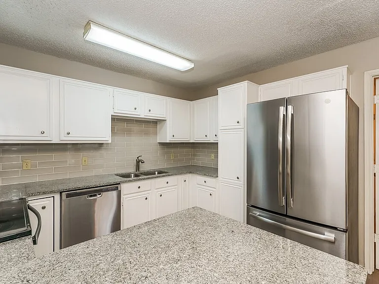 7900 Flowertree Ct — Photo 8