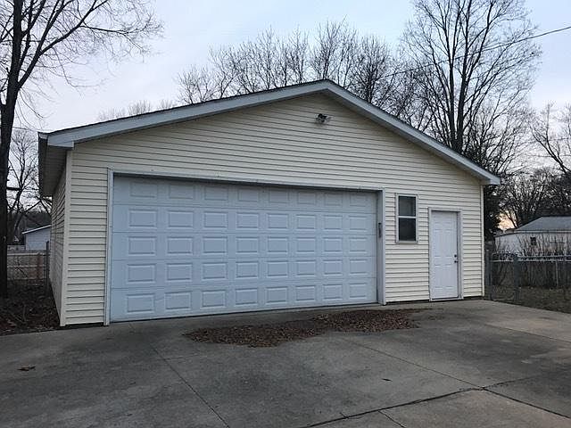 HUGE 4 stall + garage