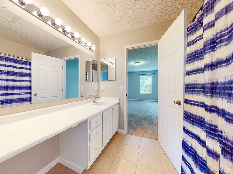 6752 Lagrange Dr — Photo 14