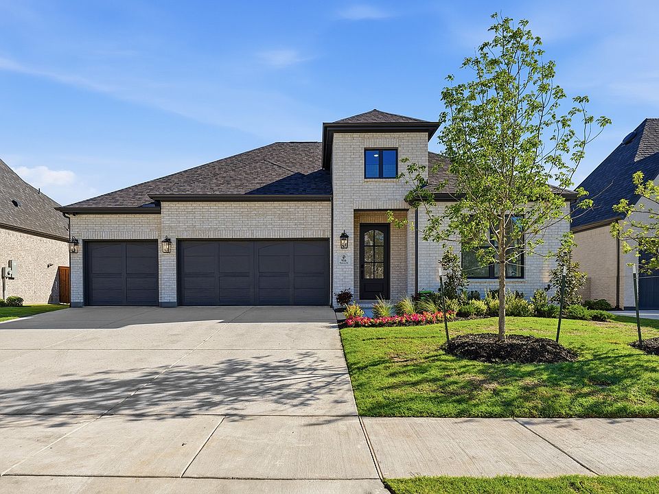 1st image of 916 Montrose Dr