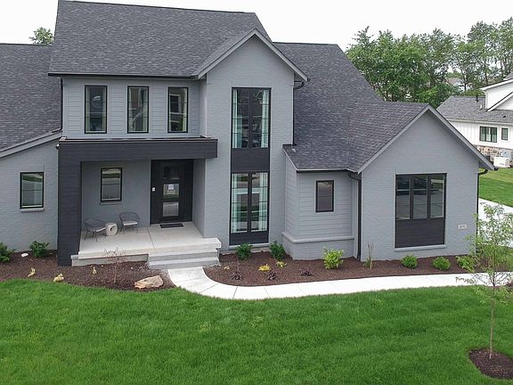 3rd image of 1071 Chatham Hills Blvd