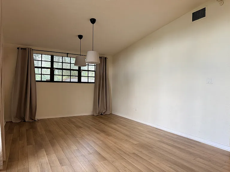 129 Glen Ridge Ave — Photo 3