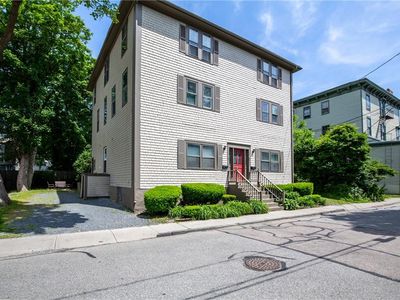 26 Brinley St #1, Newport, RI, 02840