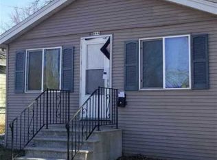 664 Broad St, Oshkosh, WI 54901
