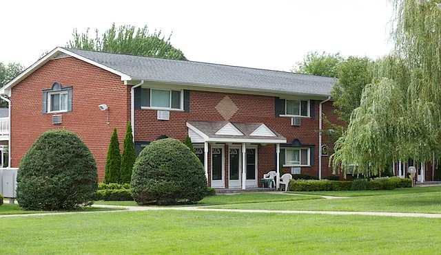 Fairfield Gardens At Port Jefferson — Photo 3