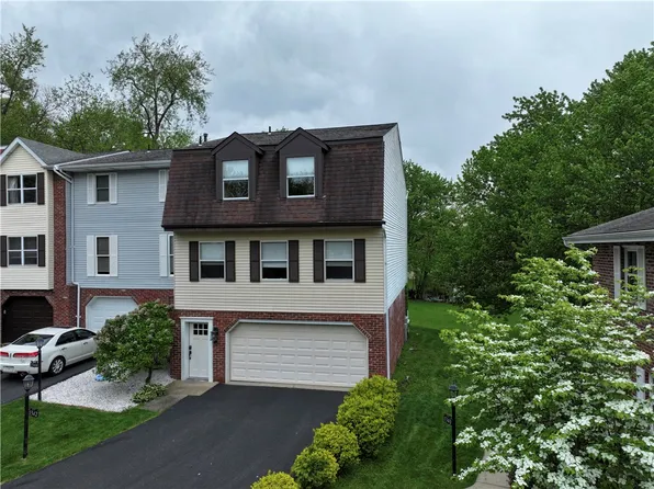 1342 Quail Run Cir, Bethel Park, PA 15102