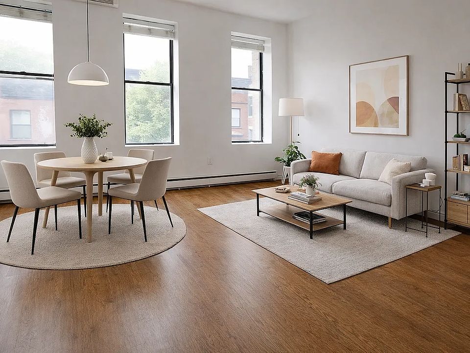 1st image of 221 W 112th St #3