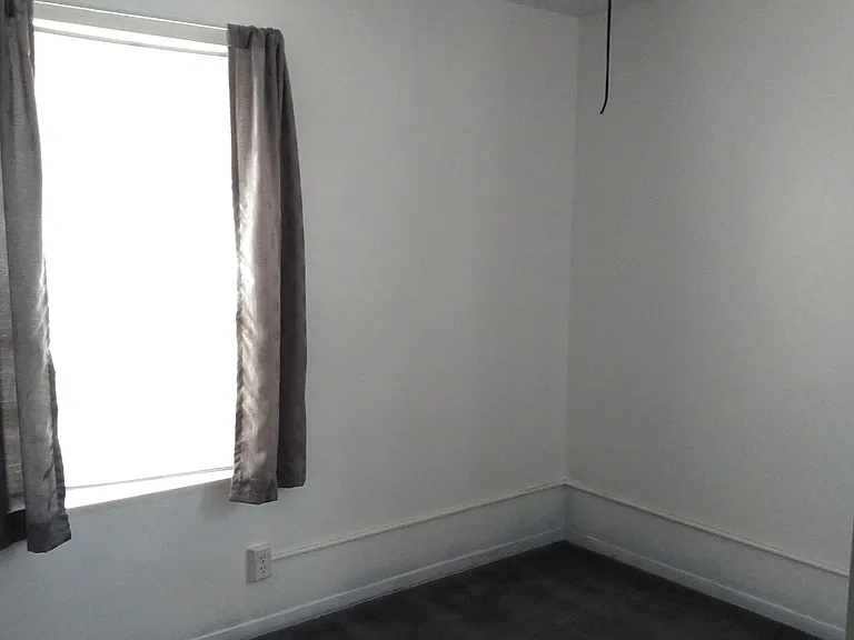303 S State St #2-C — Photo 8