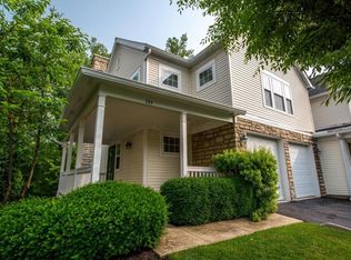 334 Sycamore Woods Ln, Columbus, OH
