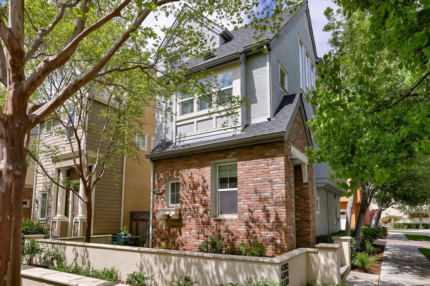 4390 Watson Cir photo 1