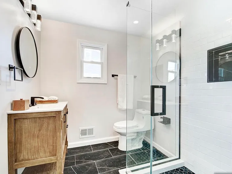 120 Alabama Ave #1 — Photo 8