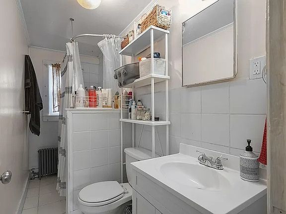 2nd image of 281 Williams St #2