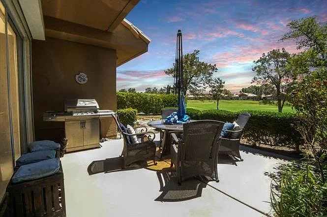 23 Pine Valley Dr — Photo 4
