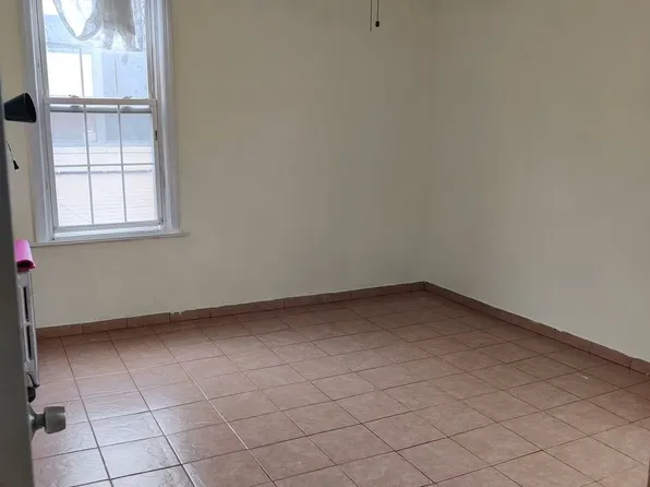 9802 103rd Ave Floor 2, Ozone Park, NY 11417