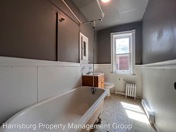 2nd image of 243 Maclay St #2F