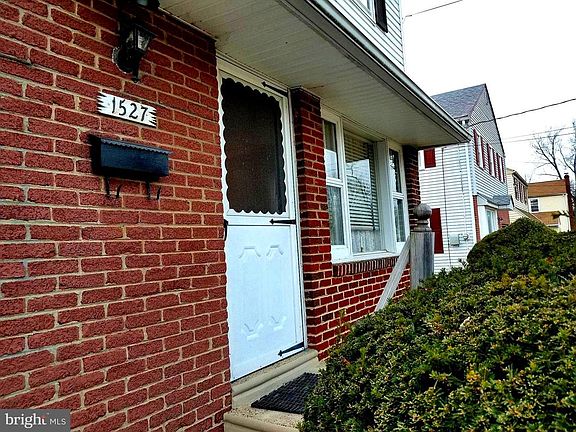 3rd image of 1527 Tinsman Ave