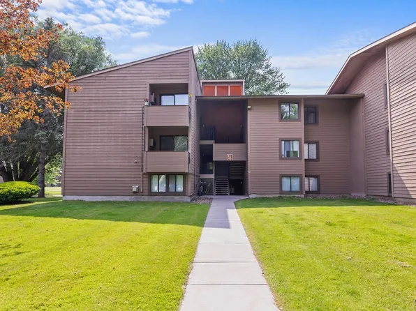 40 Watertree Dr, East Syracuse, NY 13057