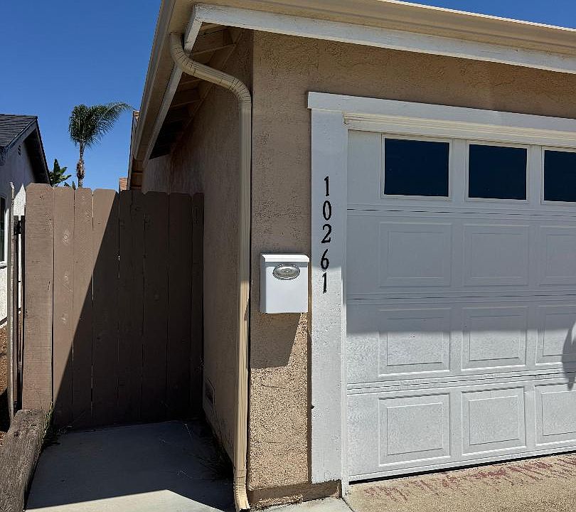1st image of 10261 Eagle Rock Ave