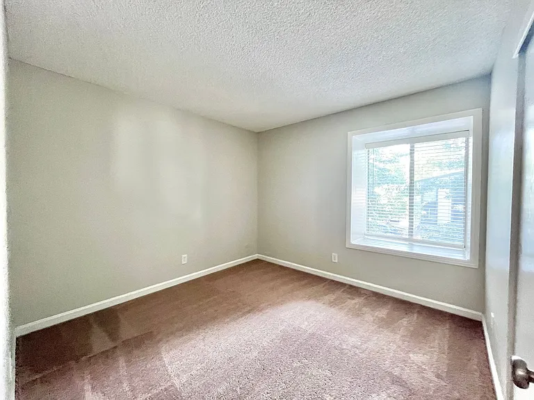 2805 - 2807 H Street - Fireside West — Photo 10