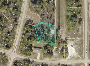 1034 Parker Ct, Lehigh Acres, FL 33974