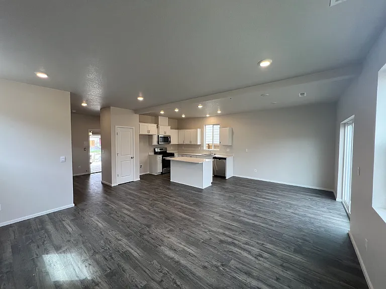 2732 U St — Photo 2
