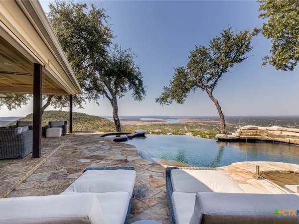 1041 Eagle Point Dr, Fischer, TX 78623