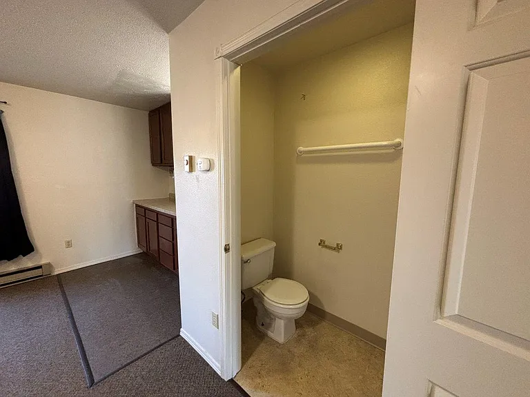 Highland Apartments — Photo 17
