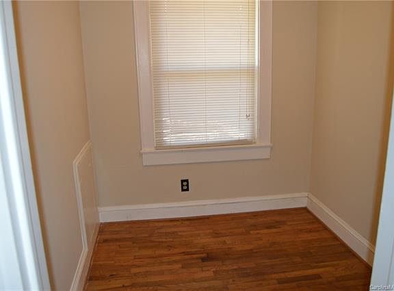 5th image of 340 Westwood Dr