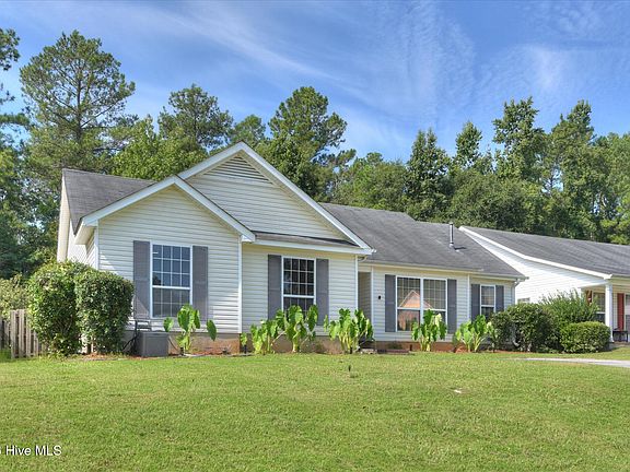 3rd image of 432 Millwater Court