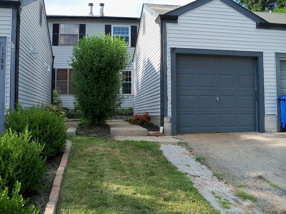 1st image of 1590 Park Place Dr