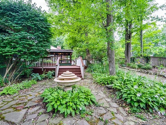 5th image of 32771 N Burr Oak Dr
