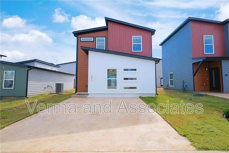 840 Ventnor Ave