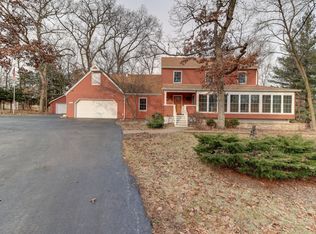 17421 Timber Dr, Sterling, IL 61081