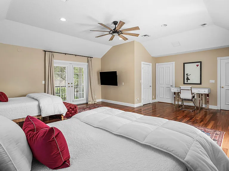 2 Firestone Cir — Photo 21