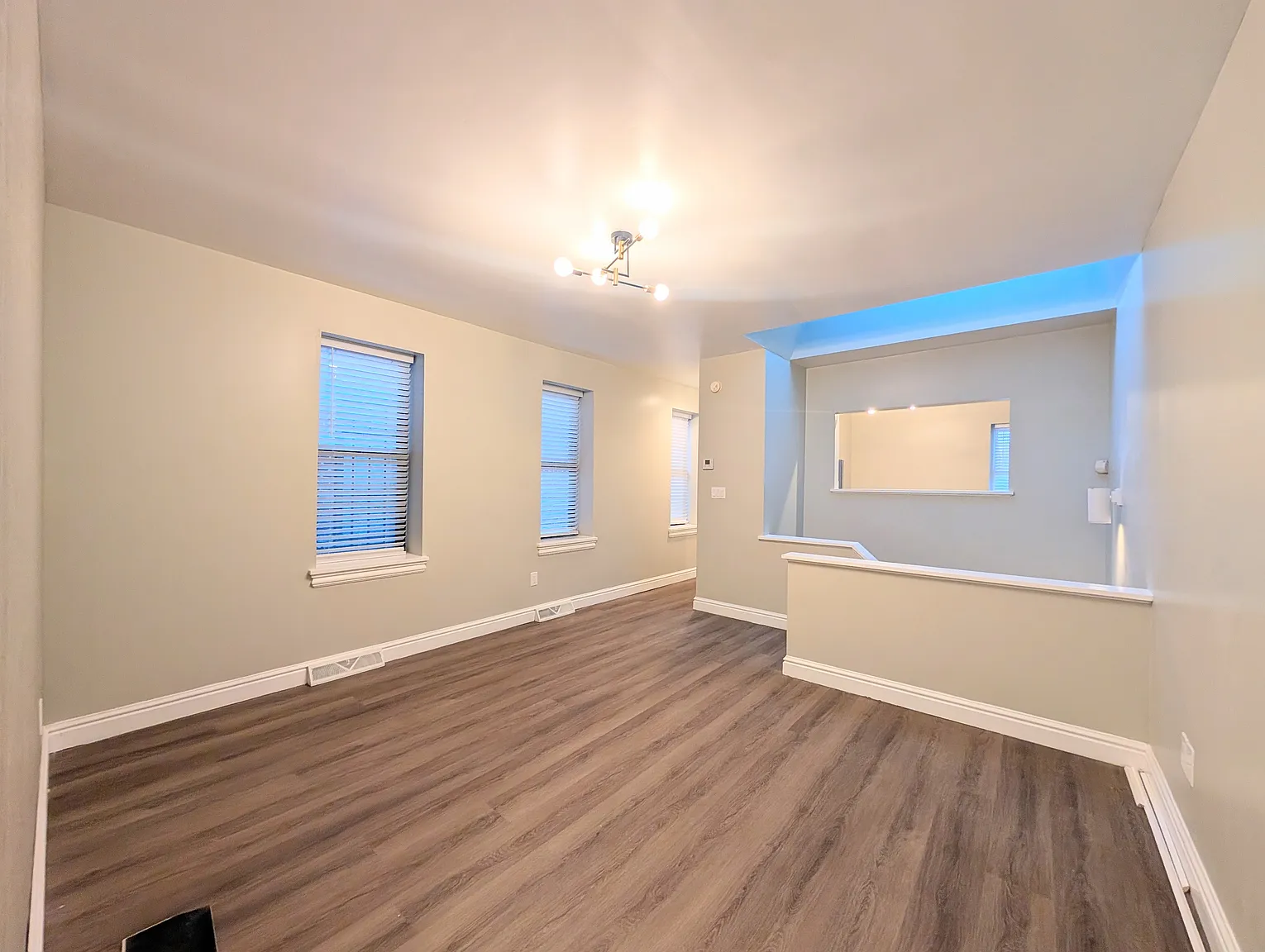 1128 Sheffield St APT 202 photo 1