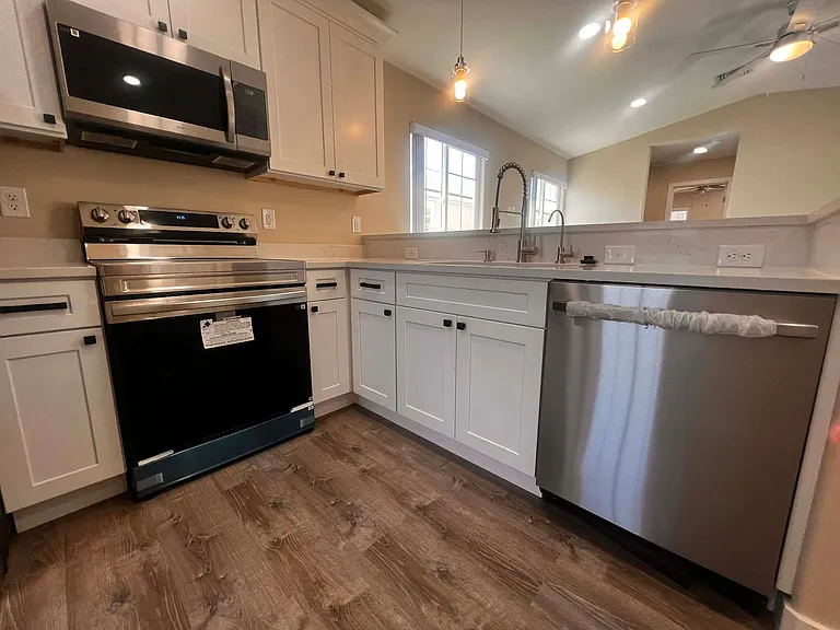 396 Riverfront Dr — Photo 45