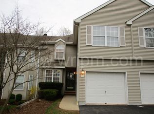 12 Spring Brook Dr, Annandale, NJ 08801
