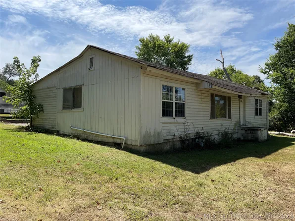 715 S Del St, Stilwell, OK 74960
