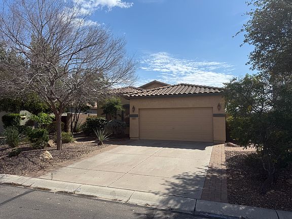 2nd image of 605 E Harold Dr