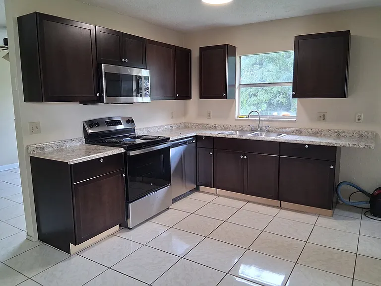 3435 Rose Rd — Photo 8