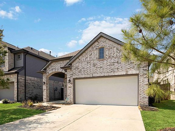 2nd image of 16423 Apache Woods Way